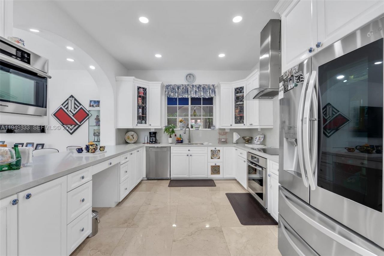 1334 Alhambra Cir , Coral Gables, FL 33134 Photo