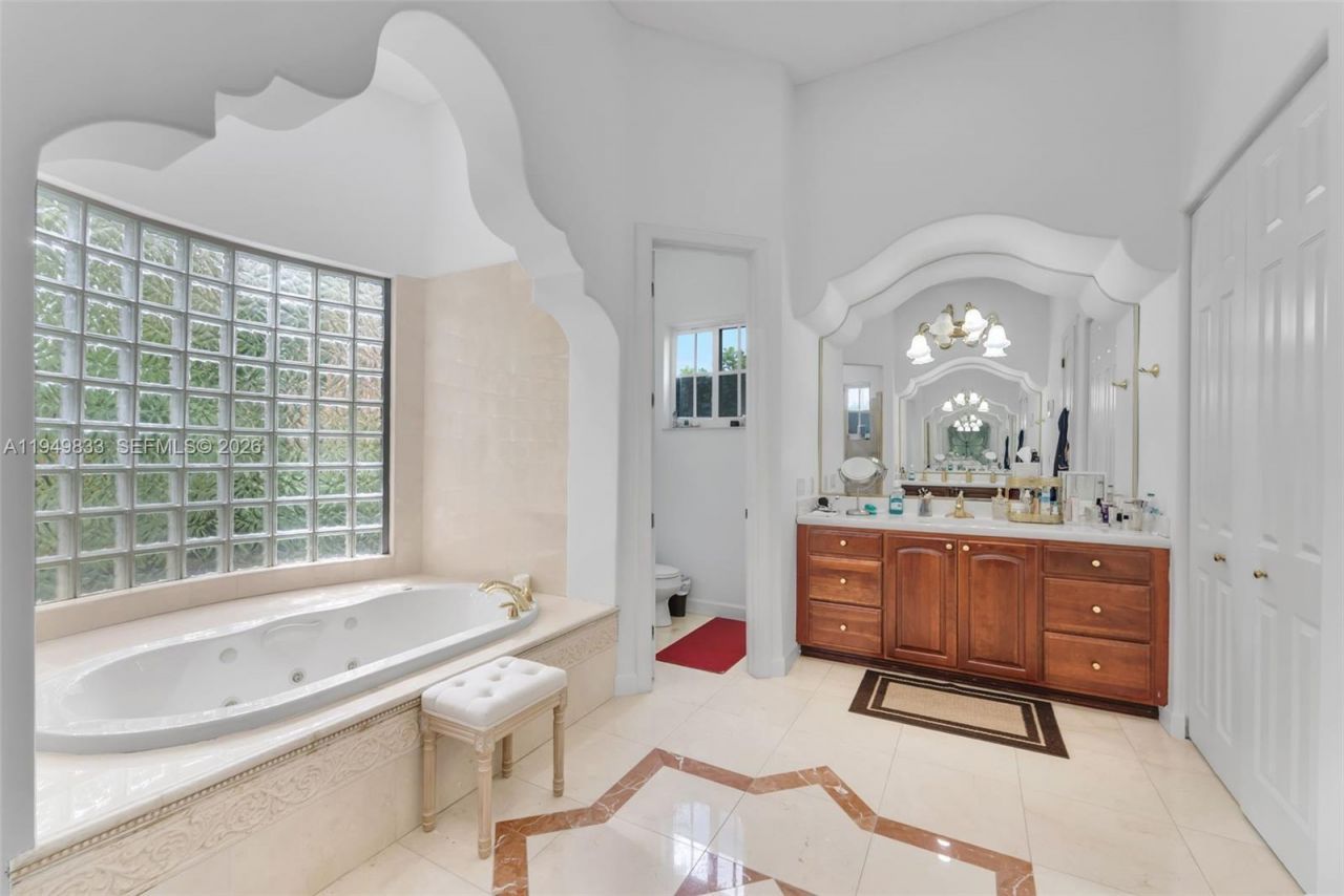 1334 Alhambra Cir , Coral Gables, FL 33134 Photo