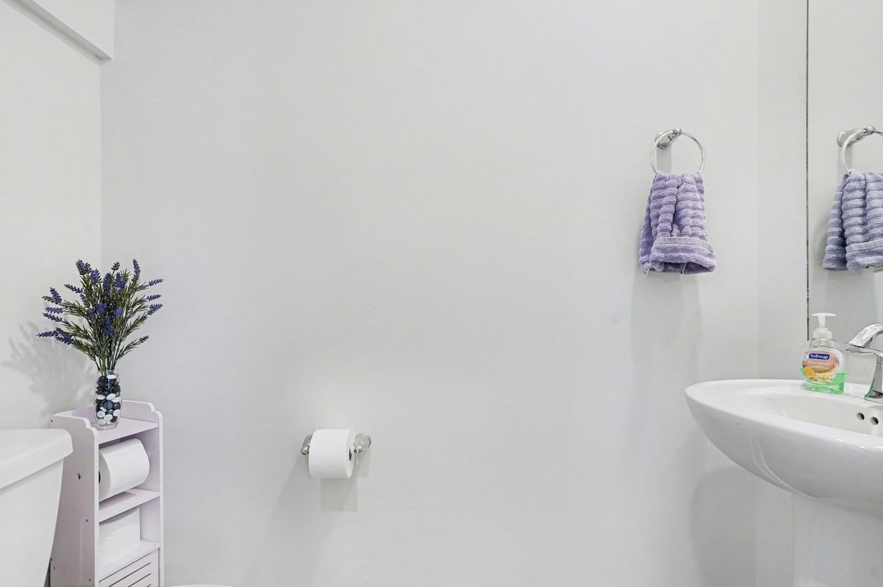 780 Harrison Mill St. Photo 11