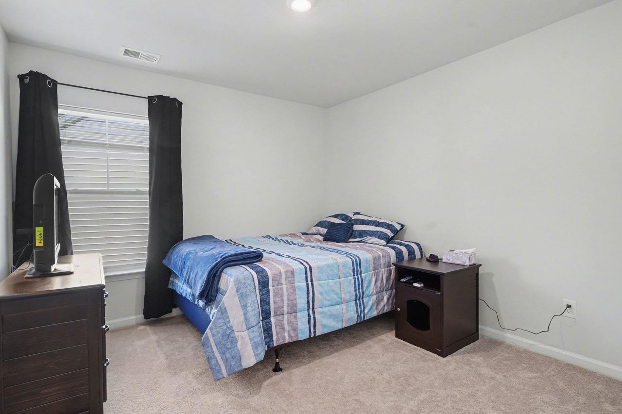 780 Harrison Mill St. Photo 20