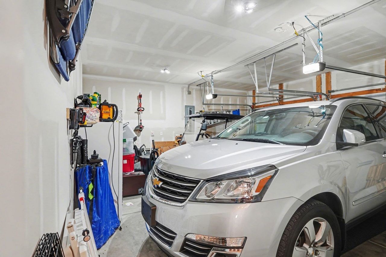 780 Harrison Mill St. Photo 24