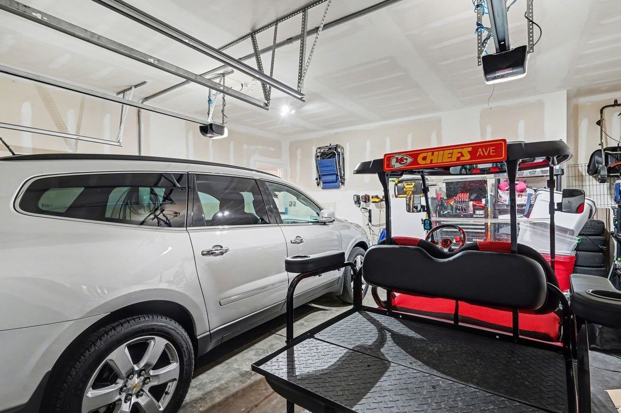 780 Harrison Mill St. Photo 25