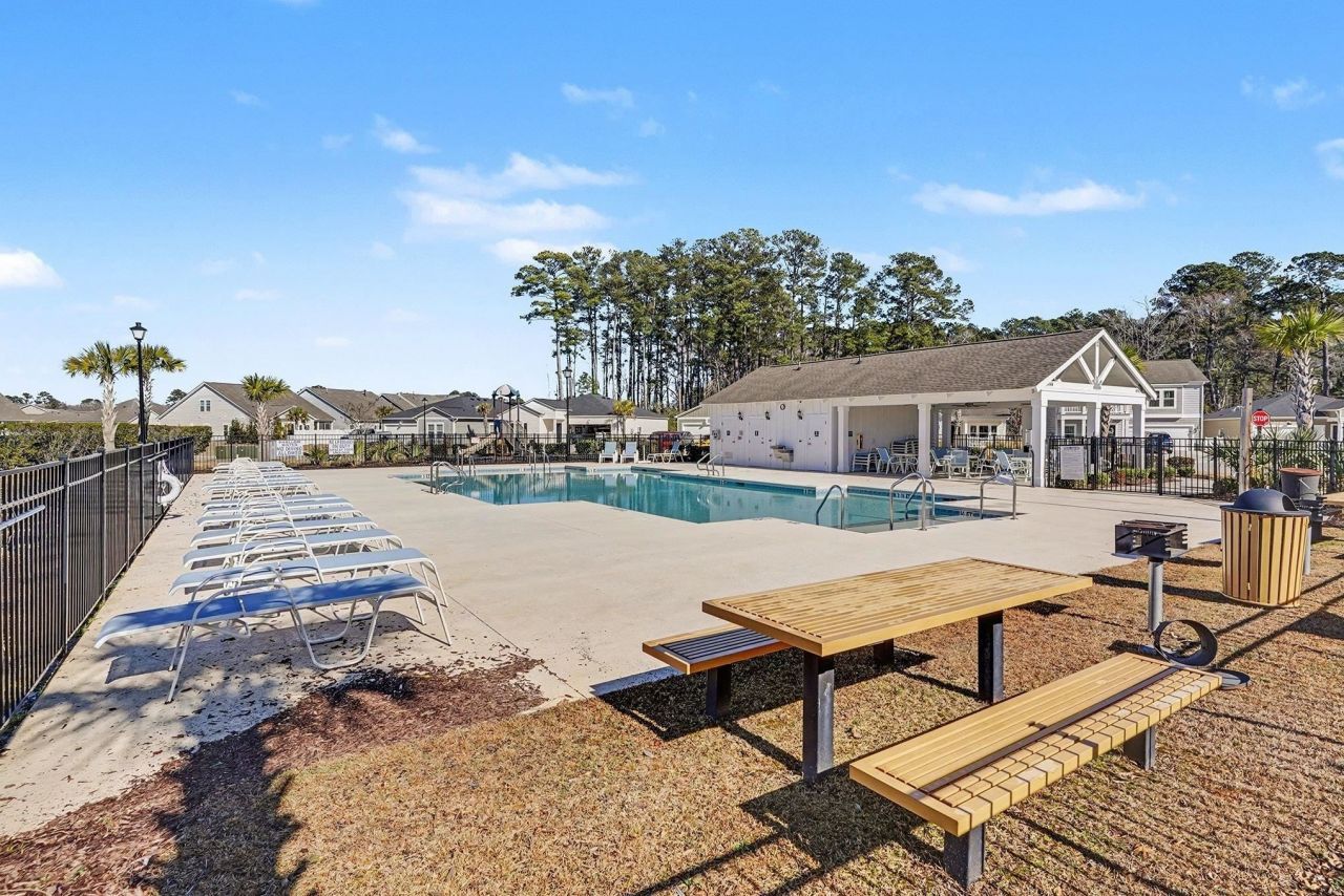 780 Harrison Mill St. Photo 36