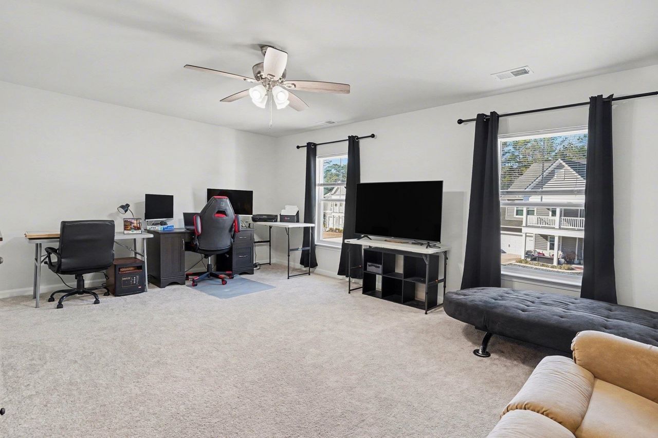 780 Harrison Mill St. Photo 9