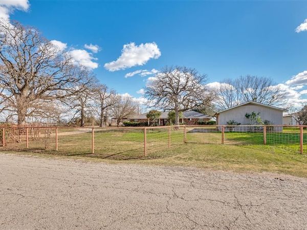 515 Farr Altom Road, Combine, TX 75159