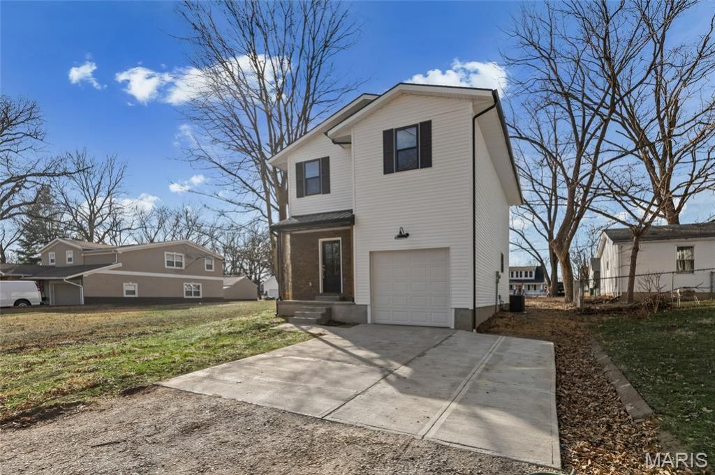 7 N Vine Street, Freeburg, IL 62243 Main Photo