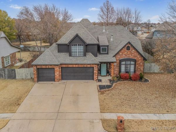 8709 125th East Avenue, Owasso, OK 74055