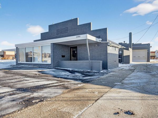 2200 Miller Park Way, West Milwaukee, WI 53219