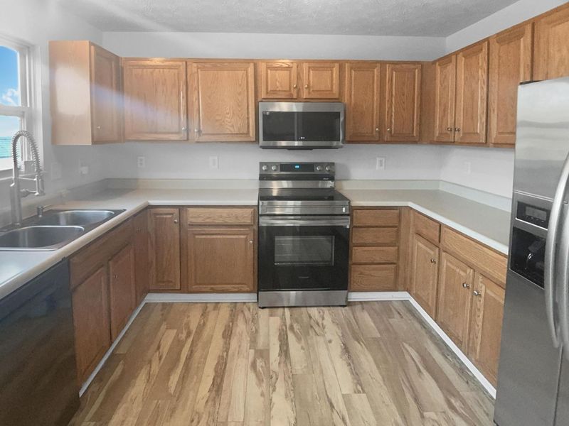 960 Lakeland Drive, Westerville, OH 43081 Photo 2