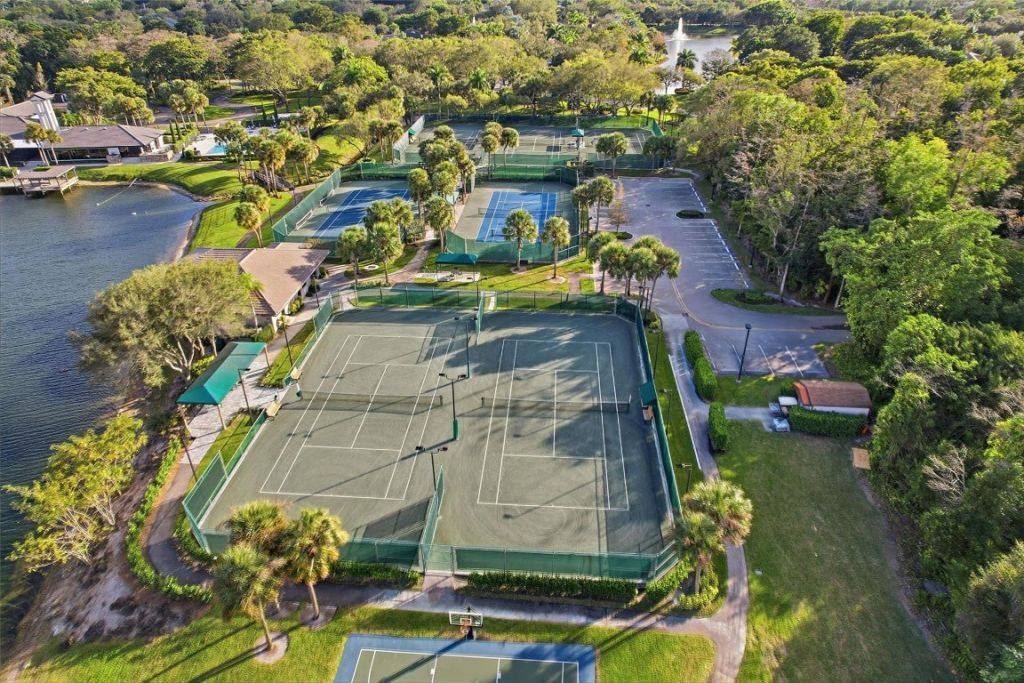 7720 W Upper Ridge Drive, Parkland, FL 33067 Photo