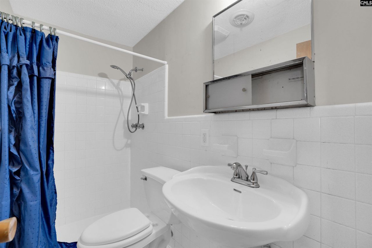 2201 Chappelle Street Photo 47