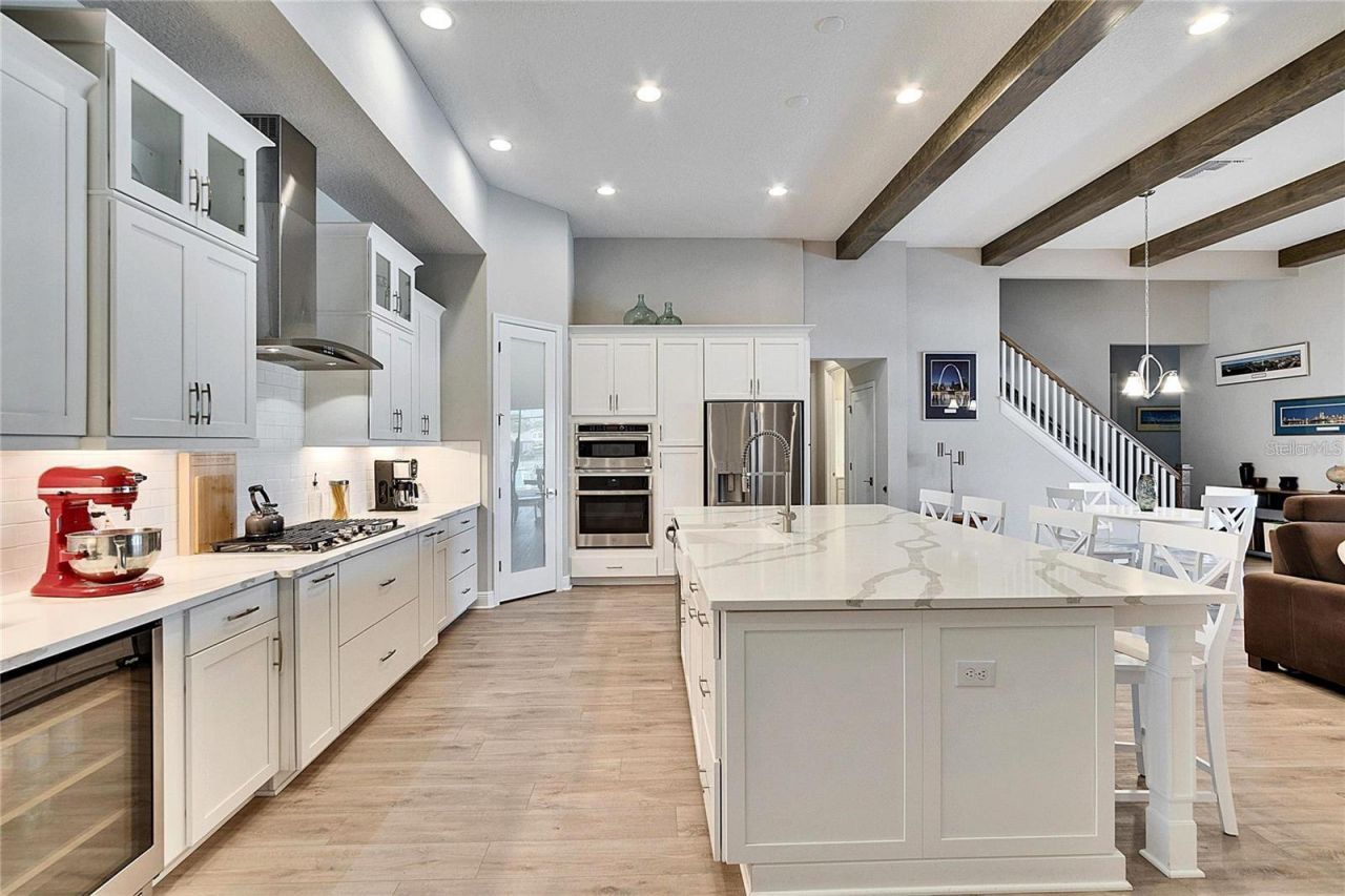 10304 Meadowrun Drive, Lithia, FL 33547 Photo