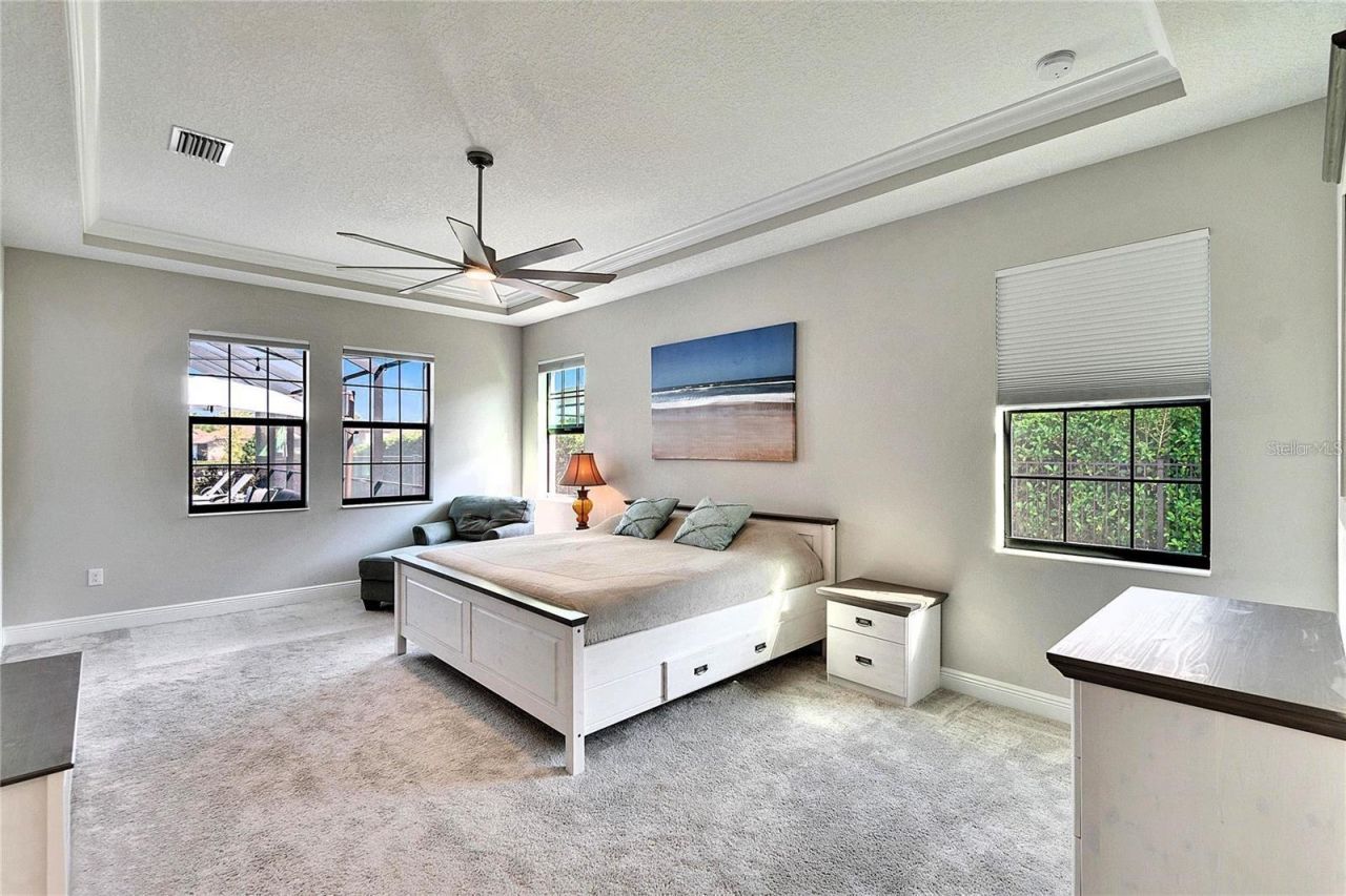 10304 Meadowrun Drive, Lithia, FL 33547 Photo