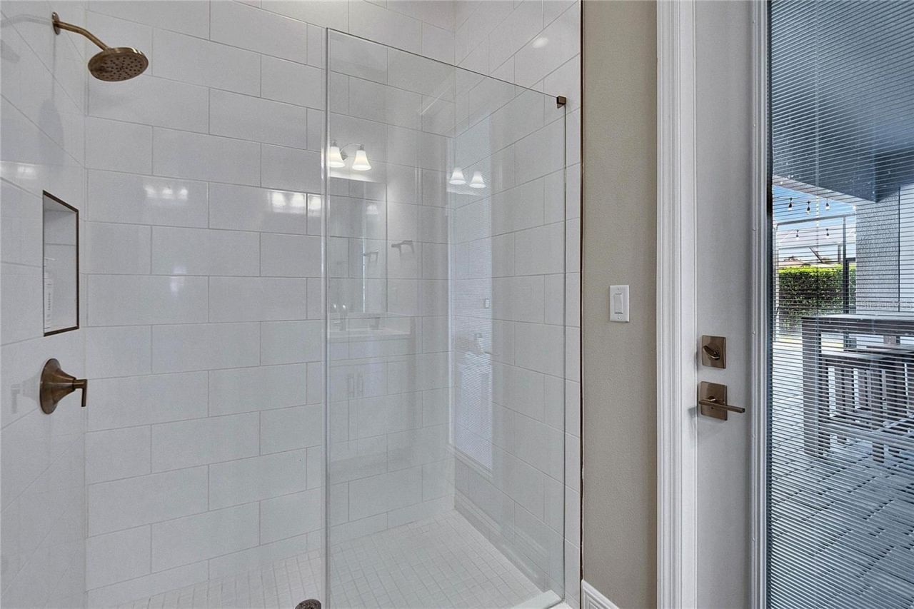 10304 Meadowrun Drive, Lithia, FL 33547 Photo