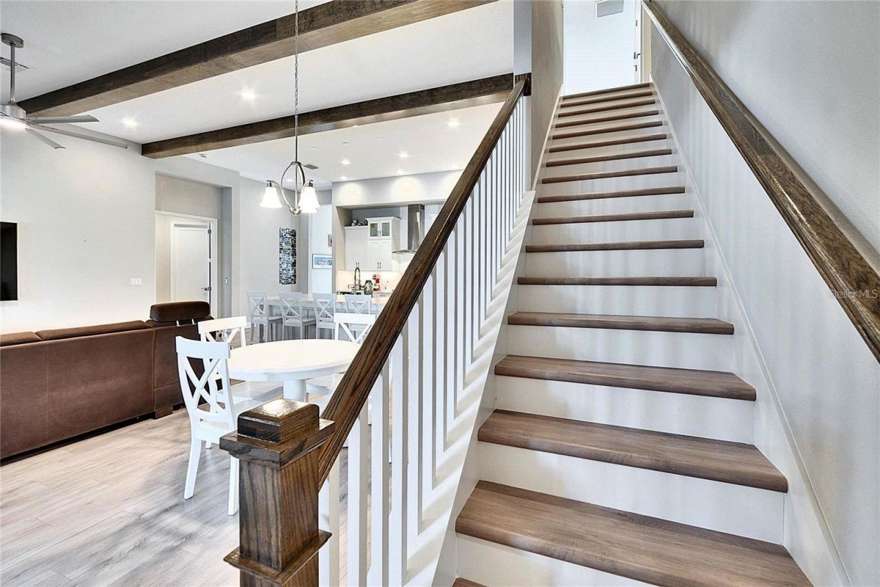 10304 Meadowrun Drive, Lithia, FL 33547 Photo