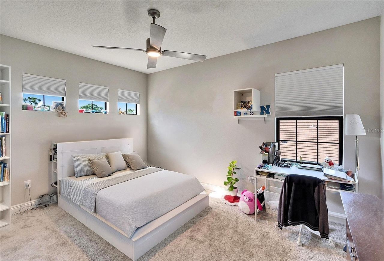 10304 Meadowrun Drive, Lithia, FL 33547 Photo