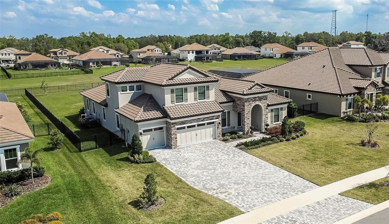 10304 Meadowrun Drive, Lithia, FL 33547 Photo