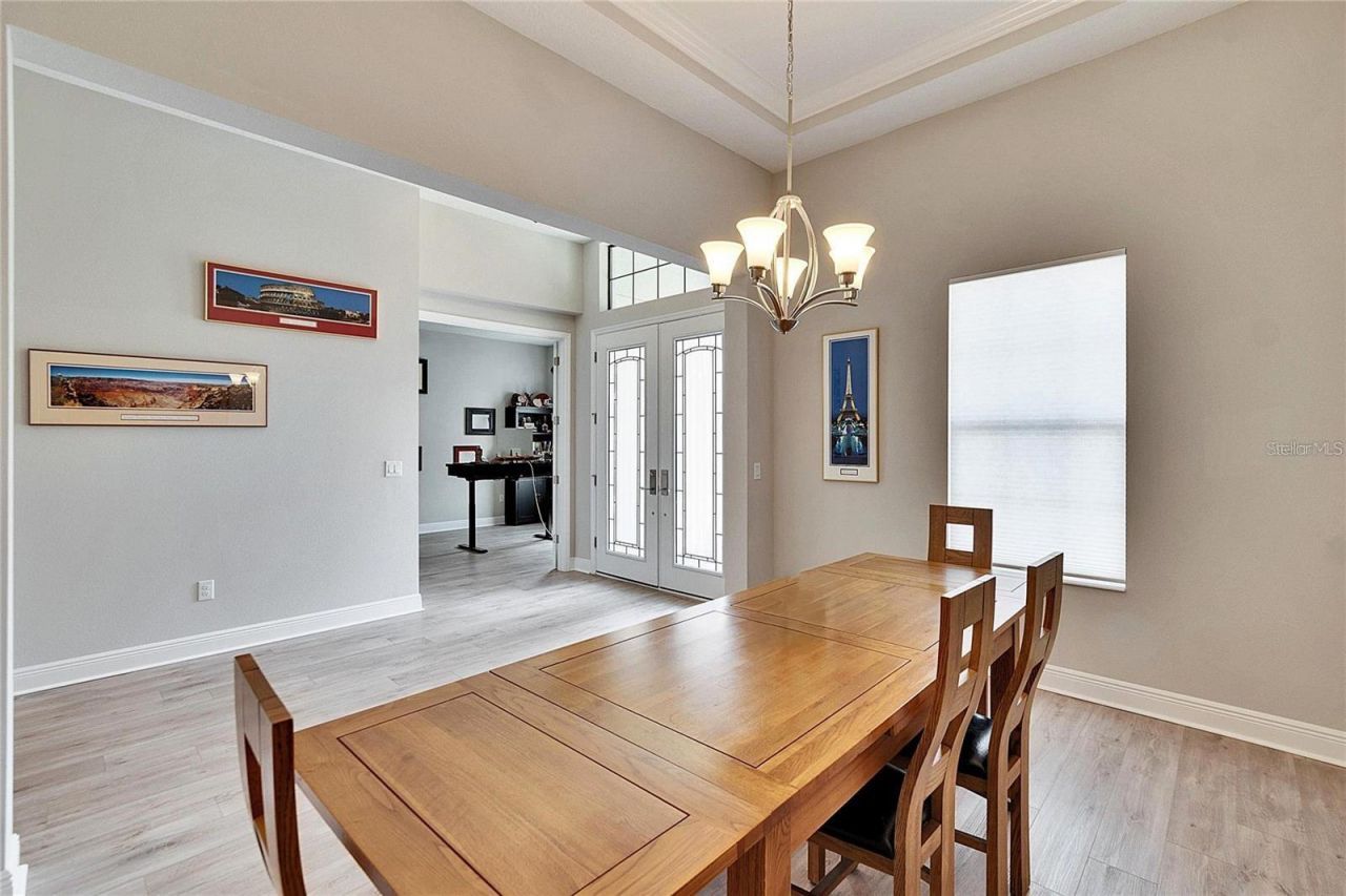 10304 Meadowrun Drive, Lithia, FL 33547 Photo