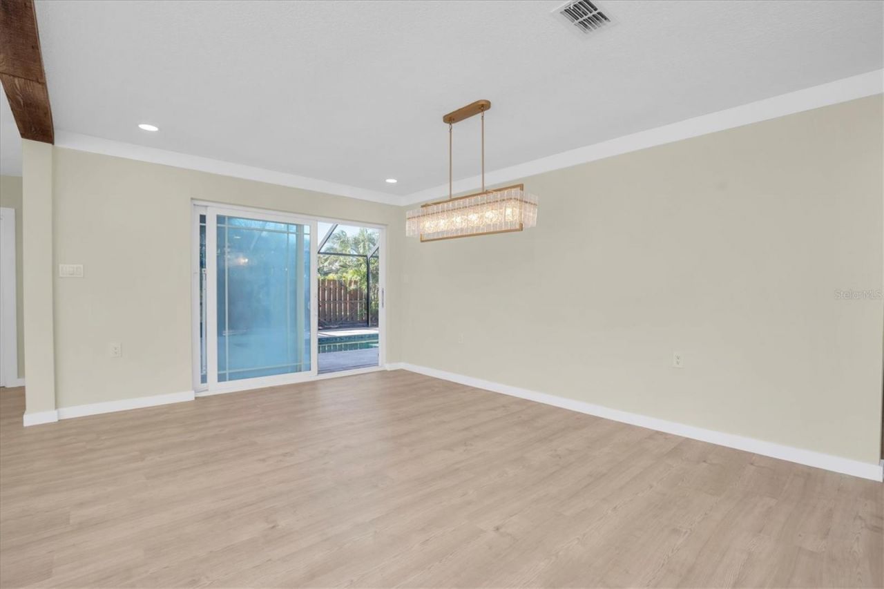 6400 Mockingbird Way S, Saint Petersburg, FL 33707 Photo