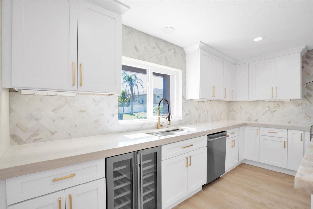 6400 Mockingbird Way S, Saint Petersburg, FL 33707 Photo