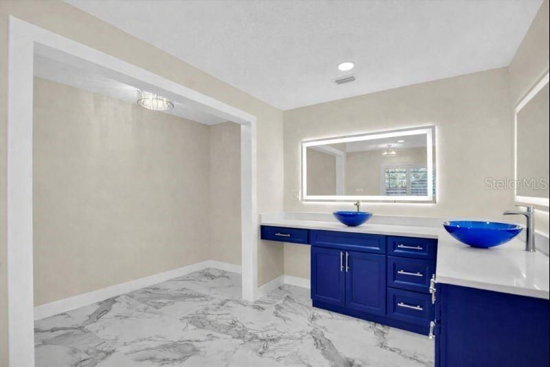 6400 Mockingbird Way S, Saint Petersburg, FL 33707 Photo