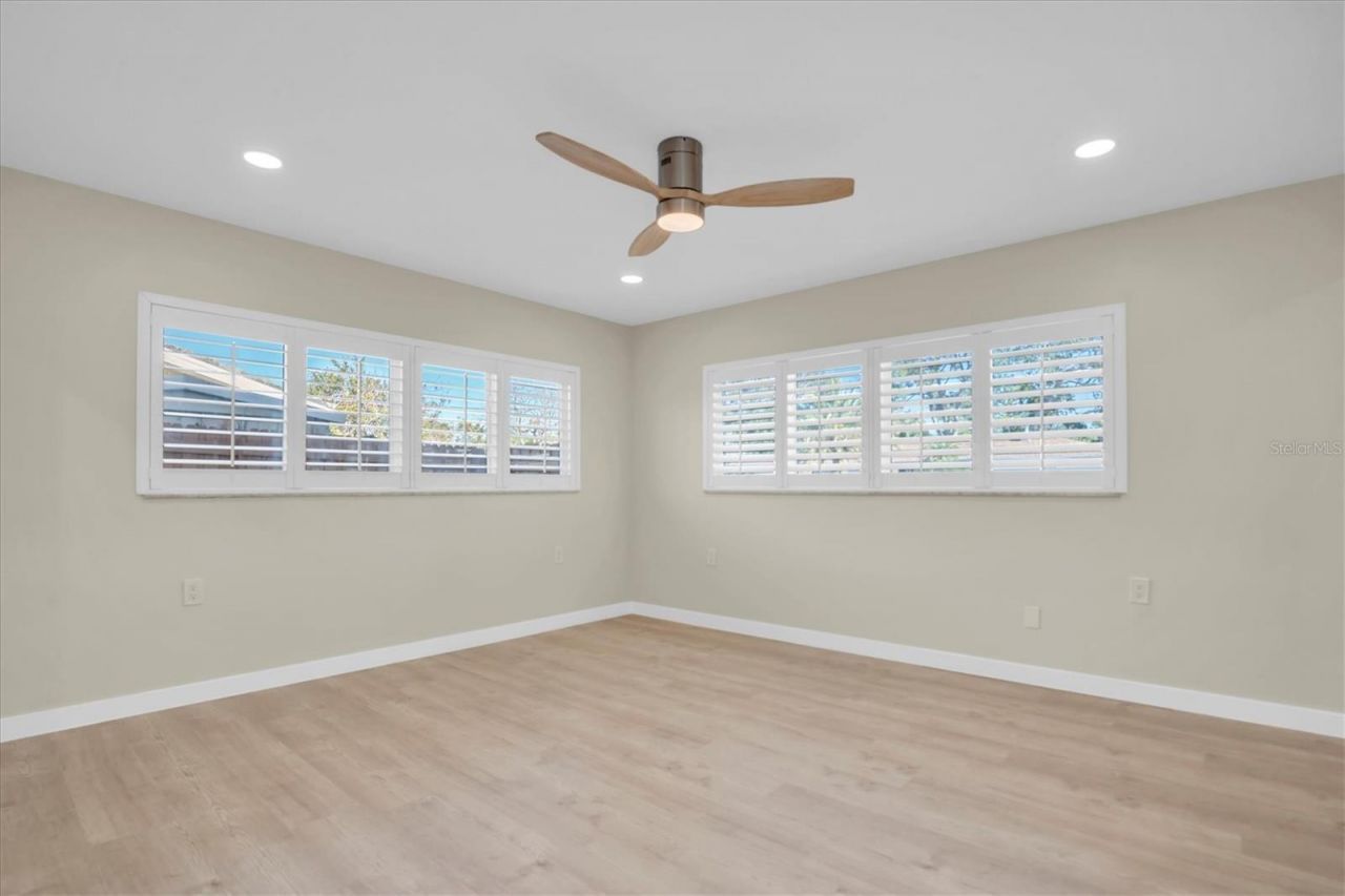 6400 Mockingbird Way S, Saint Petersburg, FL 33707 Photo