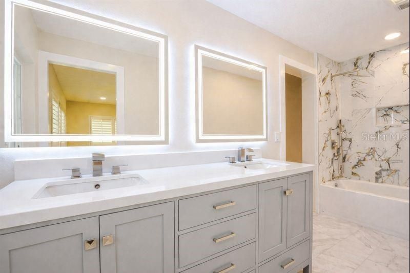 6400 Mockingbird Way S, Saint Petersburg, FL 33707 Photo