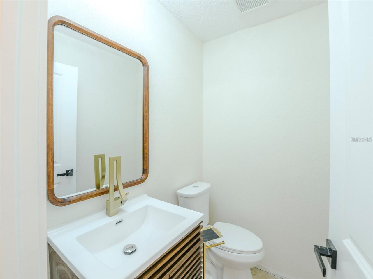 6400 Mockingbird Way S, Saint Petersburg, FL 33707 Photo