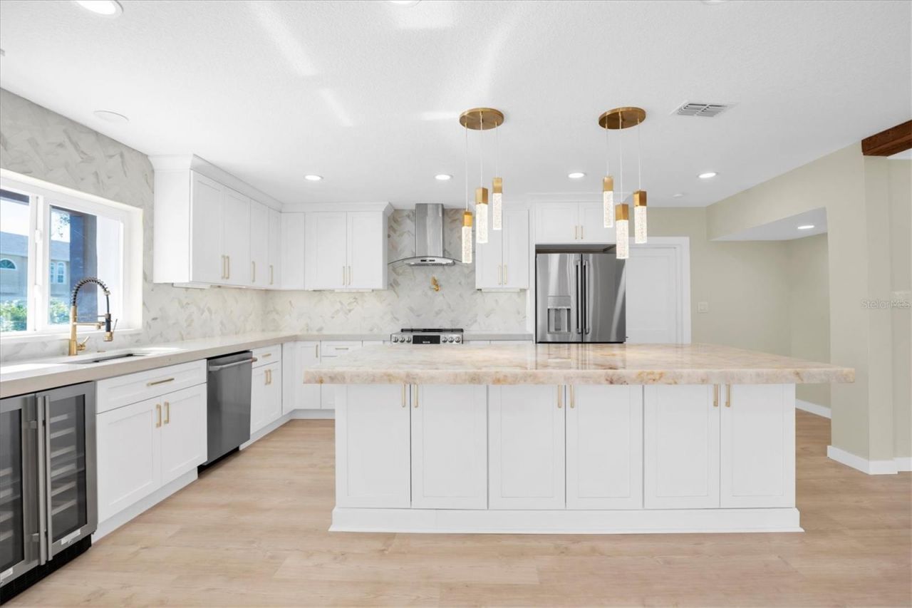 6400 Mockingbird Way S, Saint Petersburg, FL 33707 Photo
