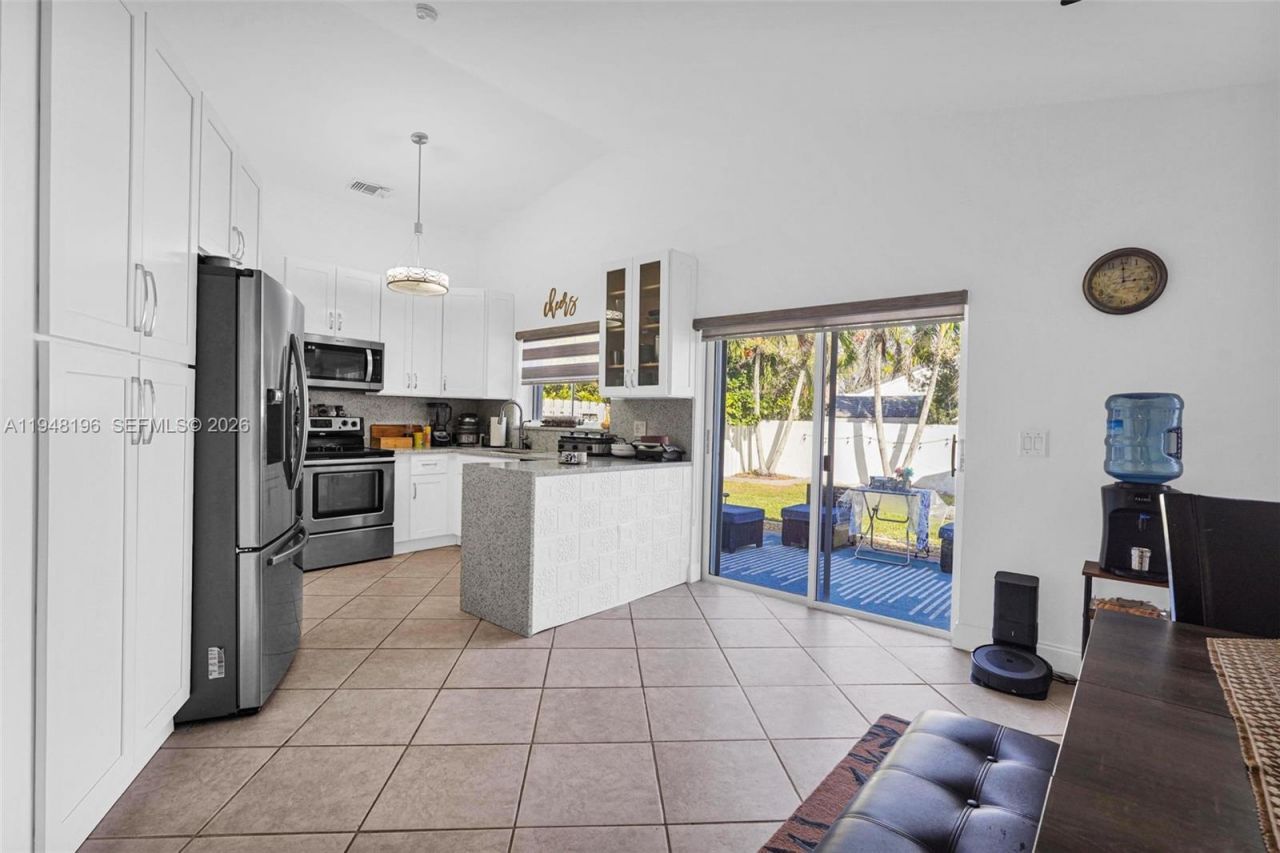 1975 NW 191st Ave, Pembroke Pines, FL 33029 Photo