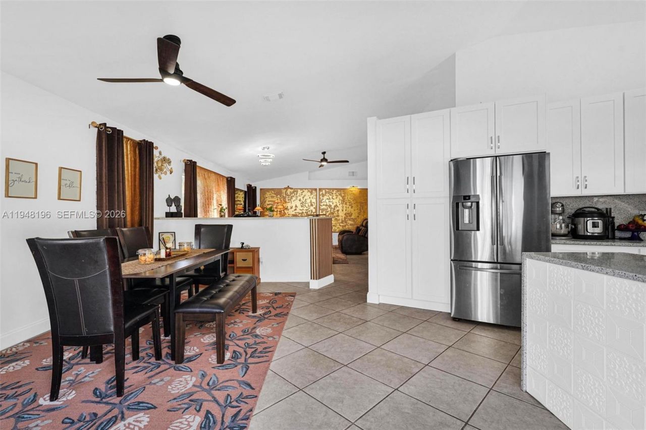 1975 NW 191st Ave, Pembroke Pines, FL 33029 Photo