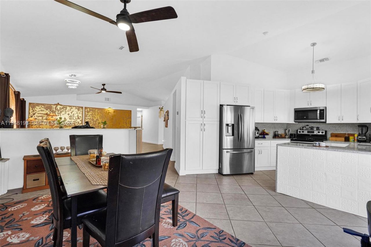 1975 NW 191st Ave, Pembroke Pines, FL 33029 Photo