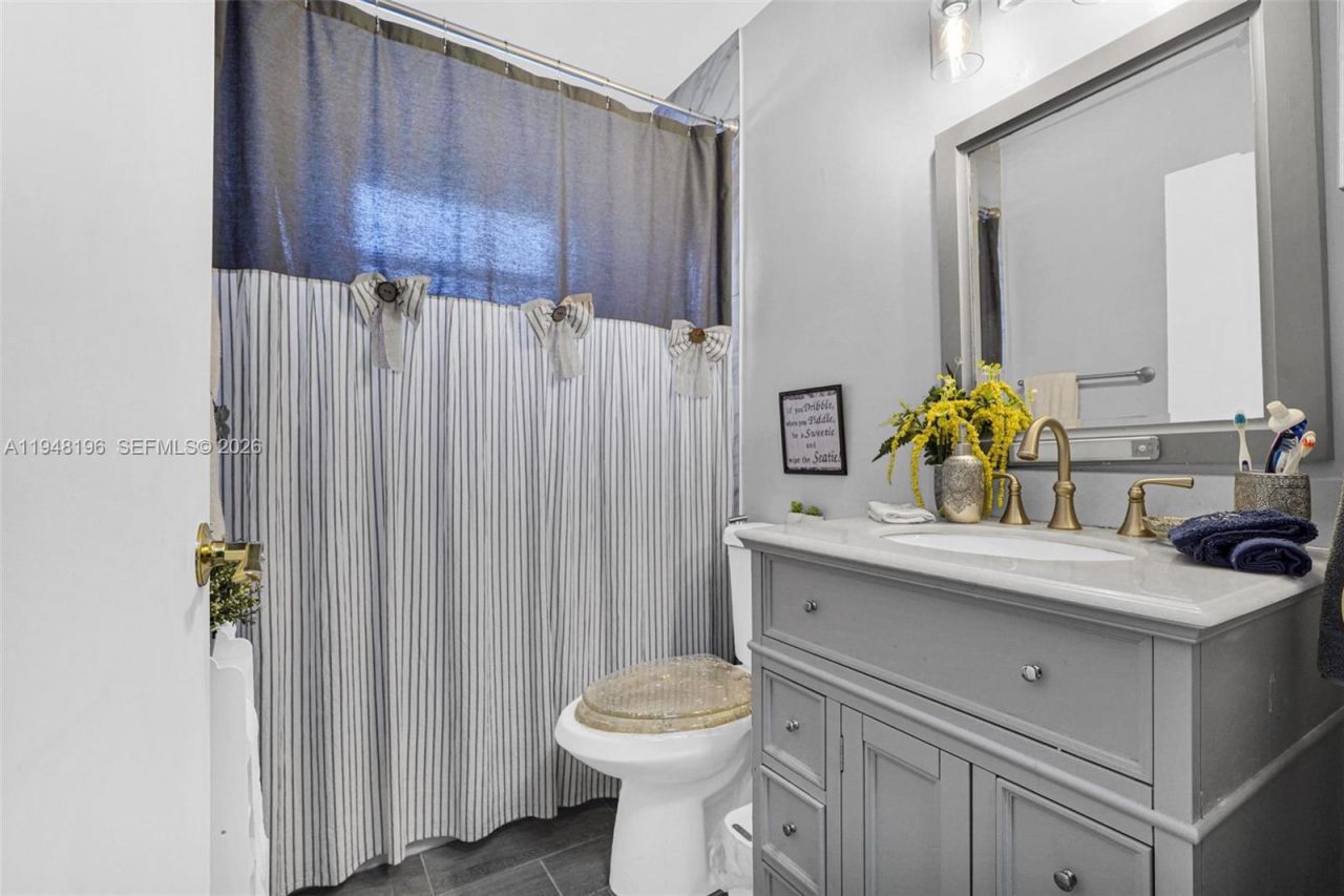 1975 NW 191st Ave, Pembroke Pines, FL 33029 Photo