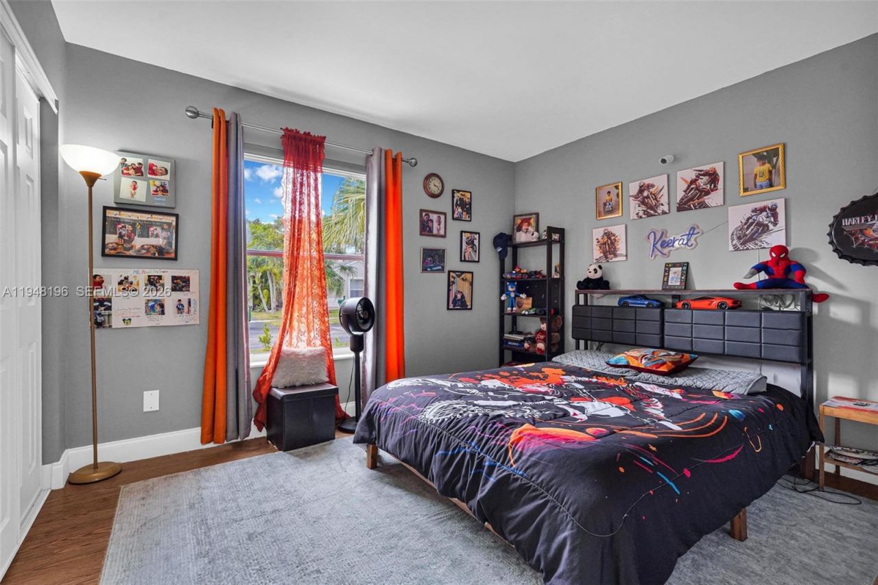 1975 NW 191st Ave, Pembroke Pines, FL 33029 Photo