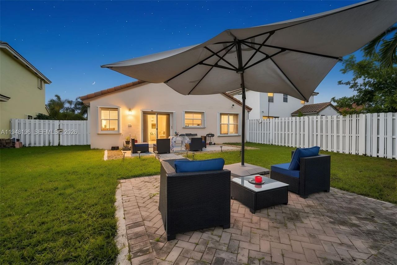 1975 NW 191st Ave, Pembroke Pines, FL 33029 Photo