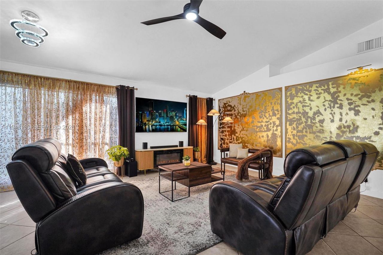 1975 NW 191st Ave, Pembroke Pines, FL 33029 Photo