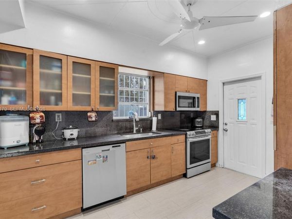 1829 NW 31st Ave, Miami, FL 33125