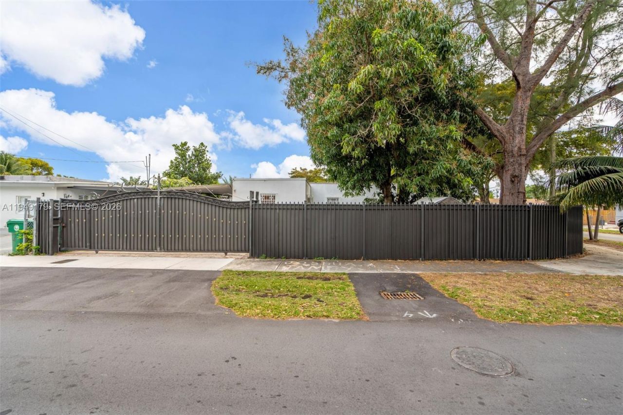 1829 NW 31st Ave, Miami, FL 33125 Photo