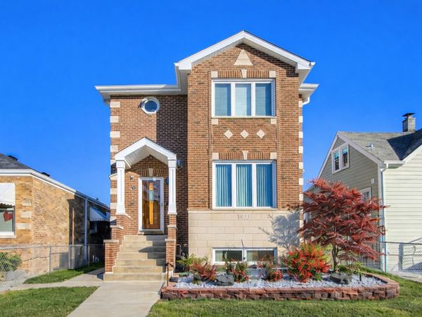 3233 N Ozanam Avenue, Chicago, IL 60634