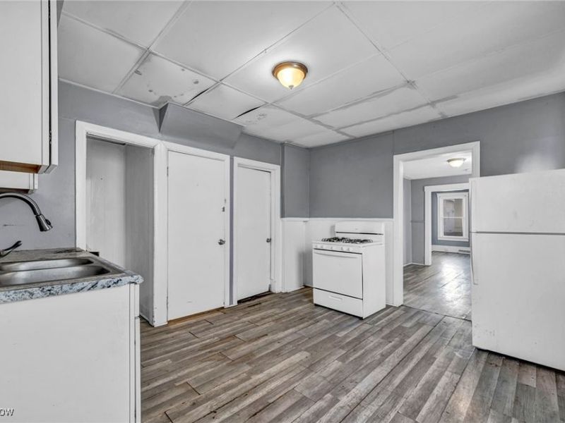 3405 Roehl Avenue, Cleveland, OH 44109 Photo 18