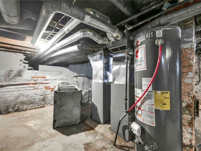 3405 Roehl Avenue, Cleveland, OH 44109 Photo 44