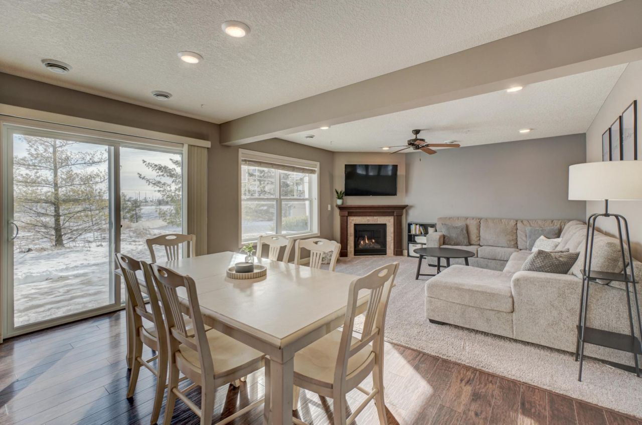 9985 5th Street Lane N, Lake Elmo, MN 55042 Main Photo