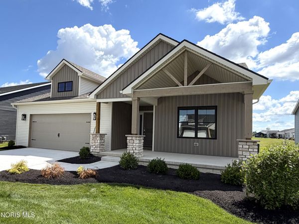 1324 Limerick Lane, Waterville, OH 43566