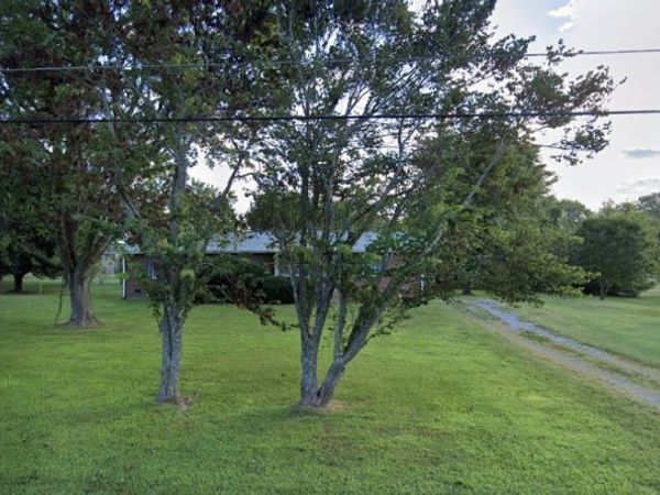 3125 Caribou Dr, Clarksville, TN 37043