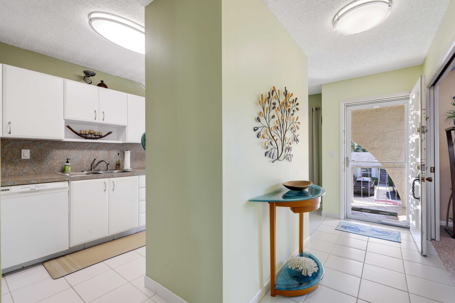 13757 Flora Place, Unit E, Delray Beach, FL 33484 Photo