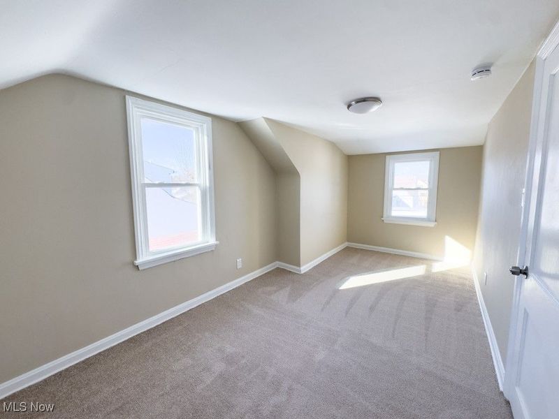 4201 Lambert Road, Cleveland, OH 44121 Photo 12