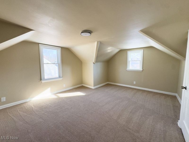 4201 Lambert Road, Cleveland, OH 44121 Photo 14