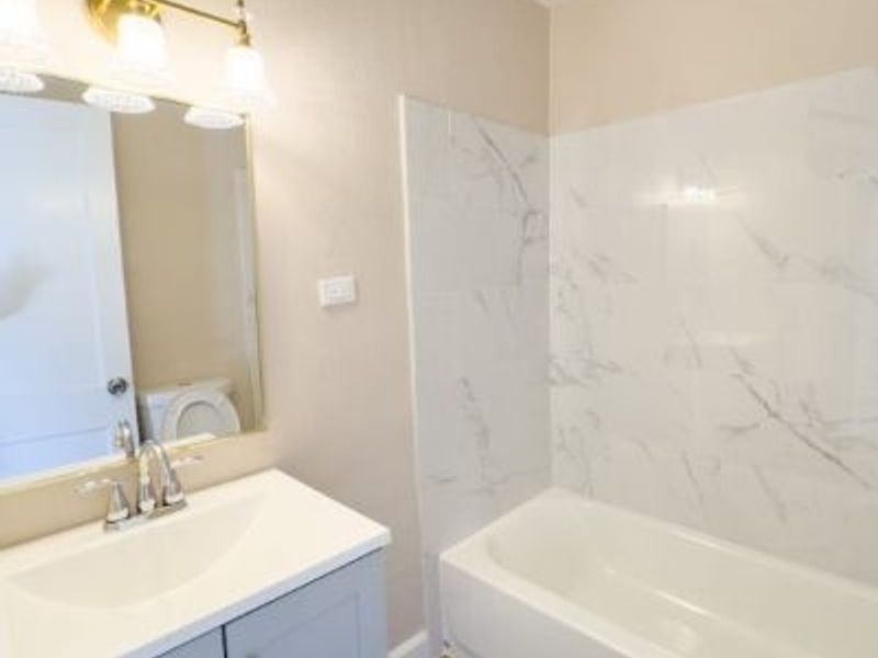 4201 Lambert Road, Cleveland, OH 44121 Photo 17