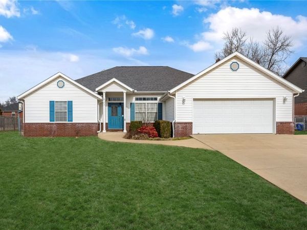 2103 Green Acres Drive, Rogers, AR 72758