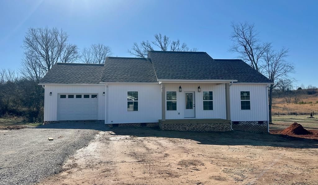 169 Honeysuckle Ln, Sparta, TN 38583 Main Photo